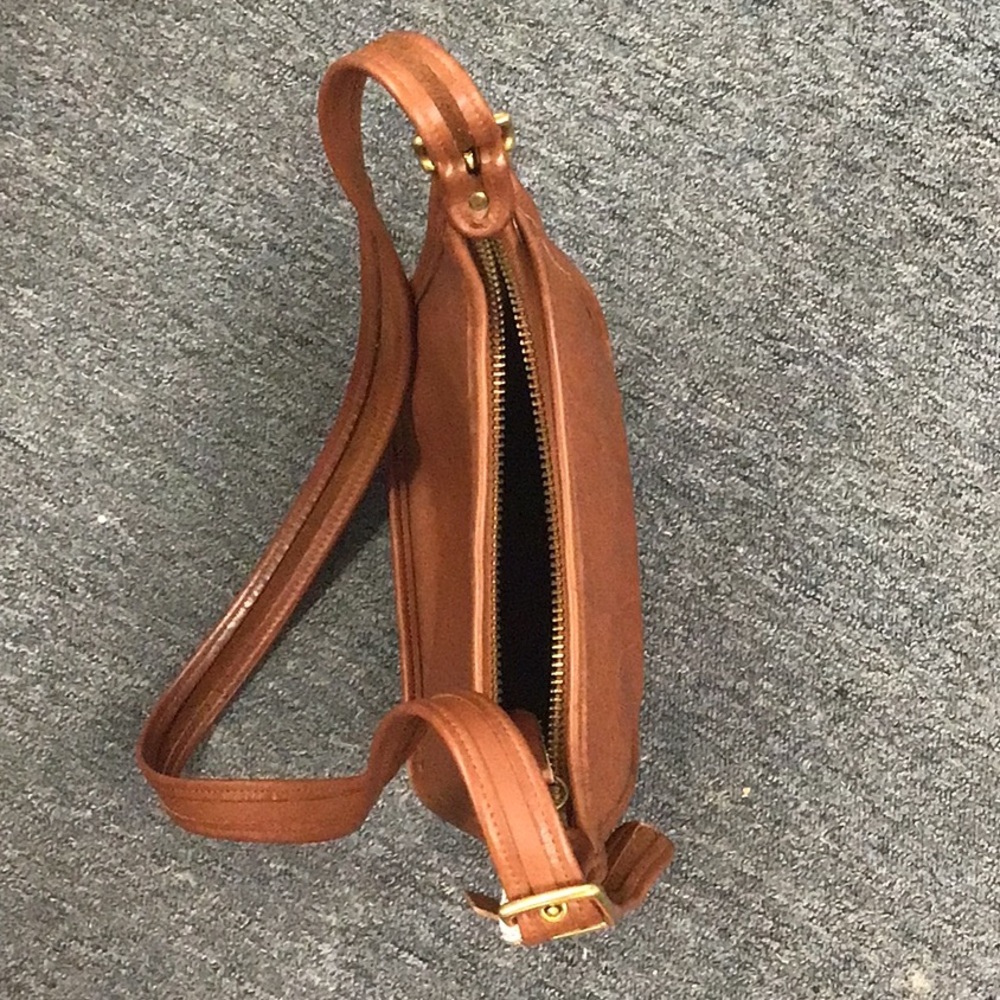 Vintage Coach Tan Leather Messenger Bag - Picture 5 of 7